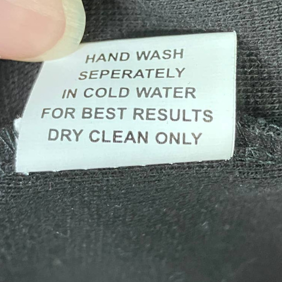 Marvel Fashions Believe Sparkle Santa Hat Christmas Graphic 3/4 Length Tee Sz XL - Picture 4 of 13